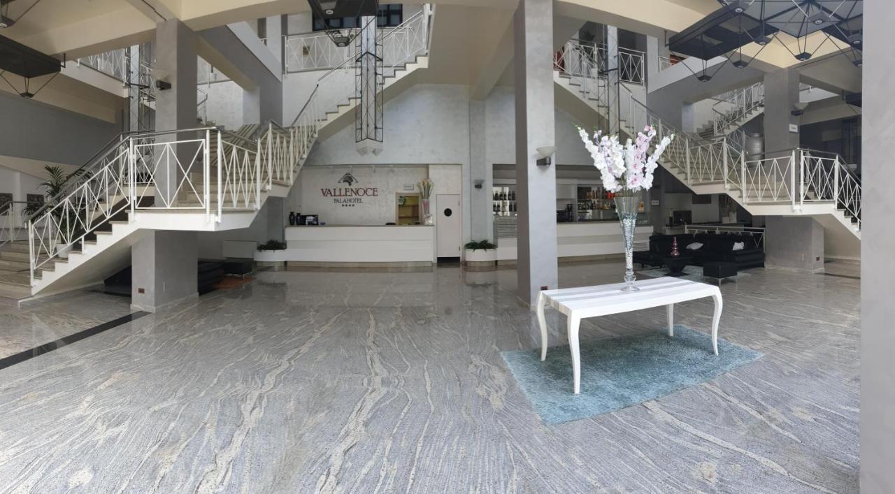 Palahotel Vallenoce Decollatura Bagian luar foto