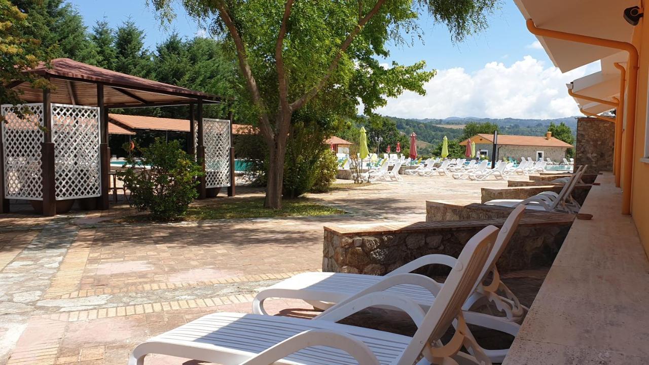 Palahotel Vallenoce Decollatura Bagian luar foto